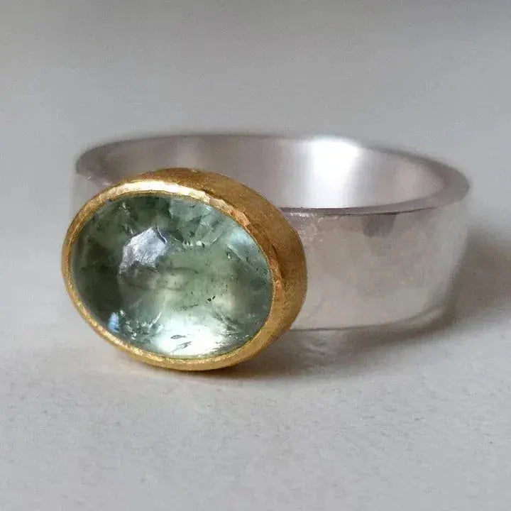 Verdejo – Anillo Verde Vintage con Piedra Redonda