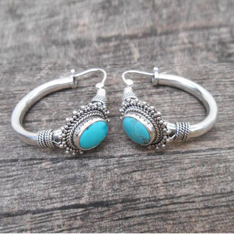 Chic – Brincos Retrô em Turquesa