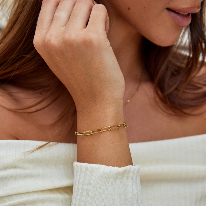 Pulsera de Oro con Eslabón de Clip