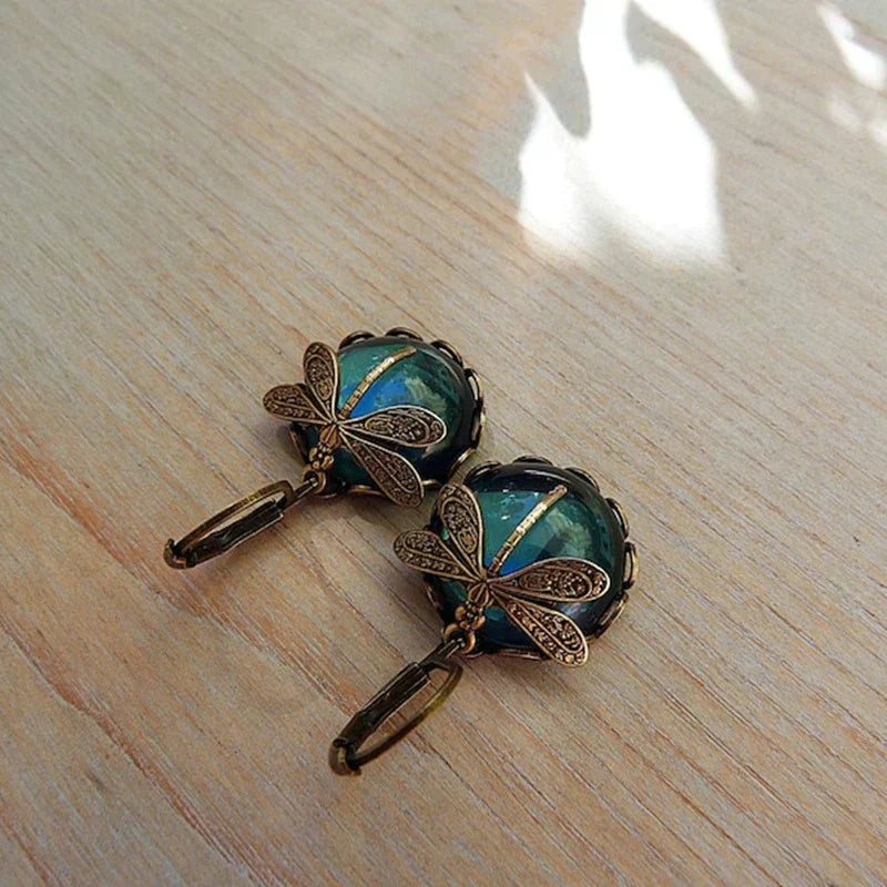 Diseño libélula – Pendientes en oro antiguo con cristal
