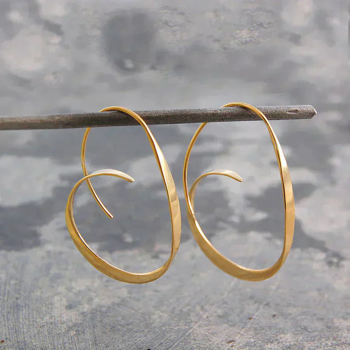Diseño espiral – Pendientes elegantes y modernos