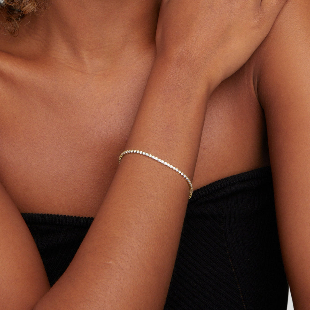 Cordelia – Pulsera tipo tenis elegante en plata