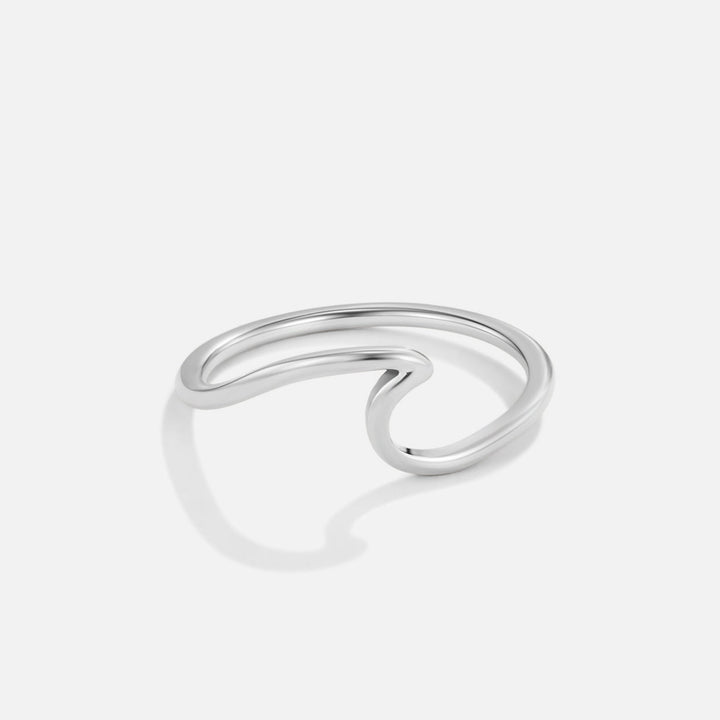 Imari – Anillo de plata con diseño de olas
